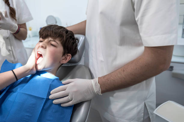 Best Emergency Dentist for Knocked-Out Tooth in Somerton, AZ